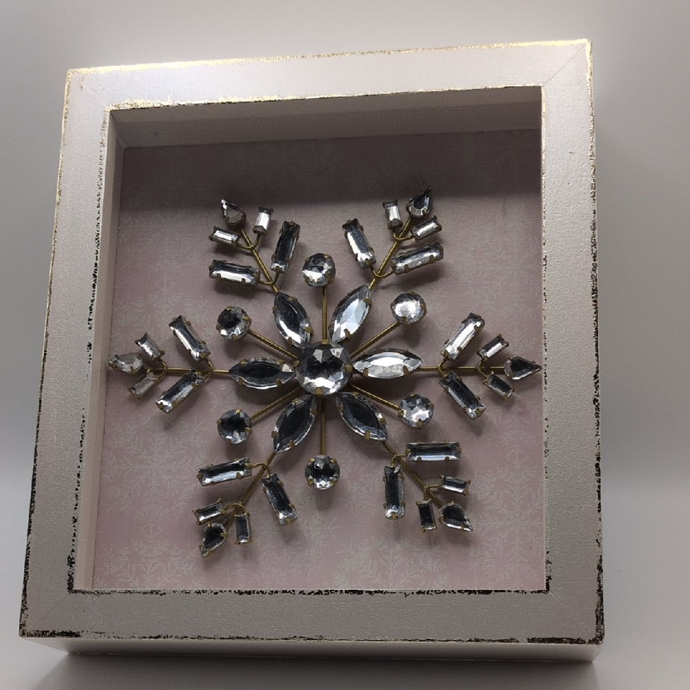 Gold Wires Jeweled Snowflake Tabletop Decor Block